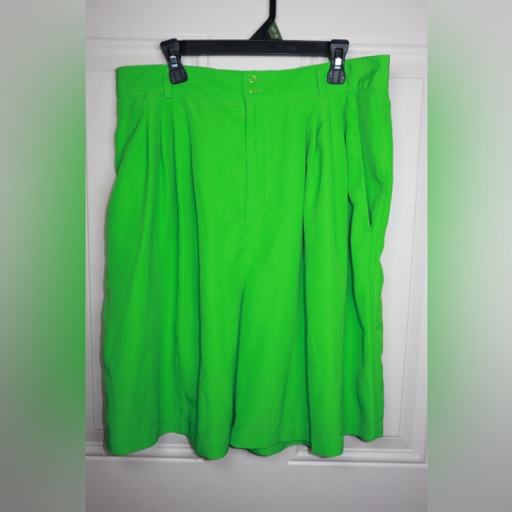 Alyssa Carr lime green wide leg shorts SIZE LARGE